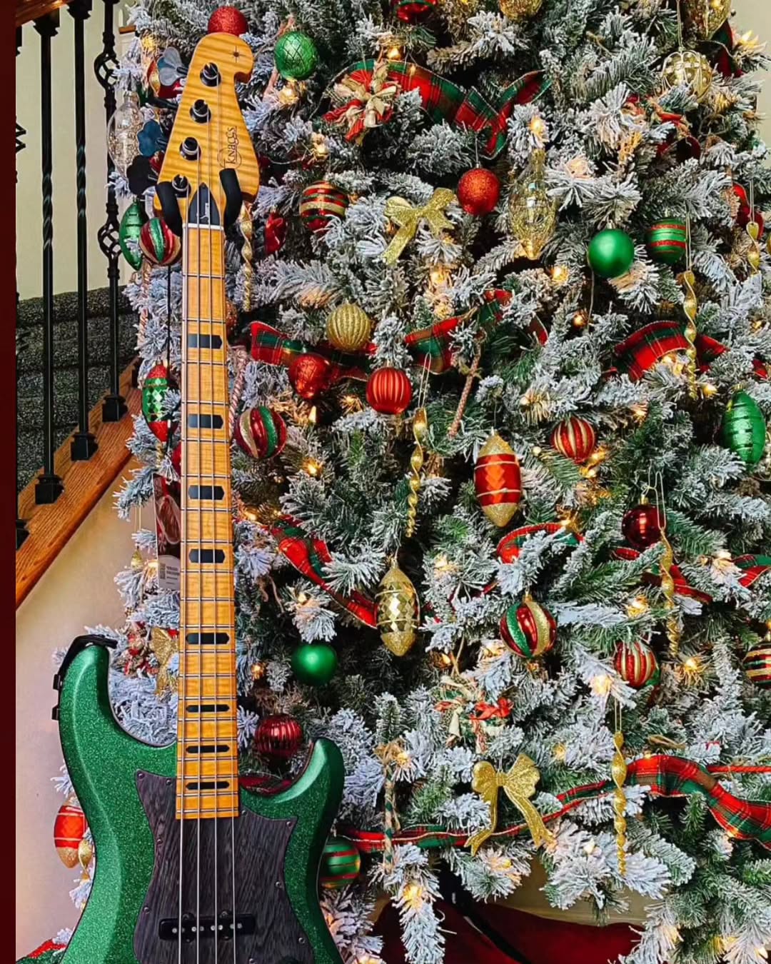 Knaggs Guitars News: 25/12/2023