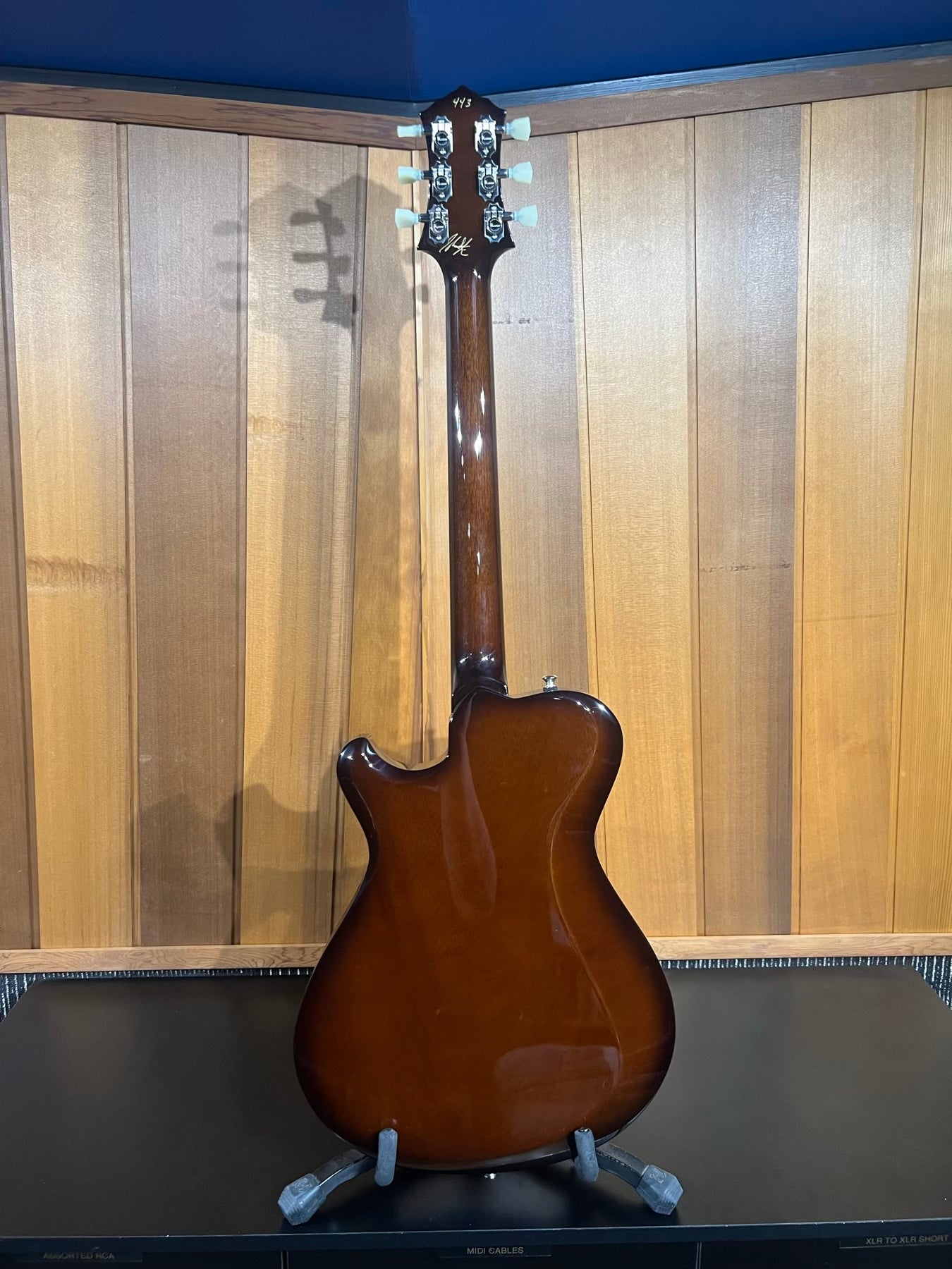 Knaggs Guitars - Chena #443 in Sunflower / Onyx Bind