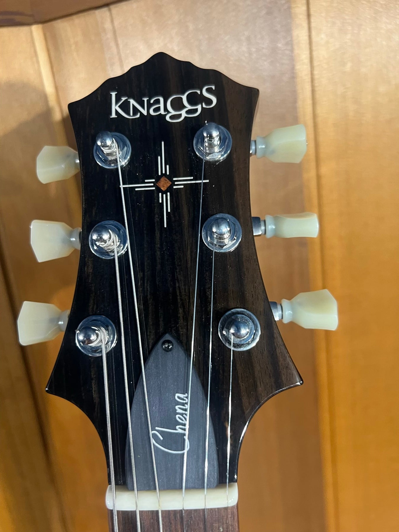 Knaggs Guitars - Chena #443 in Sunflower / Onyx Bind