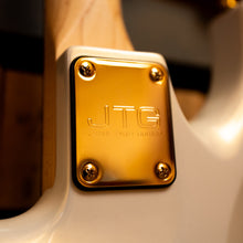 Load image into Gallery viewer, James Tyler JTG-MK1 -  White Pearl