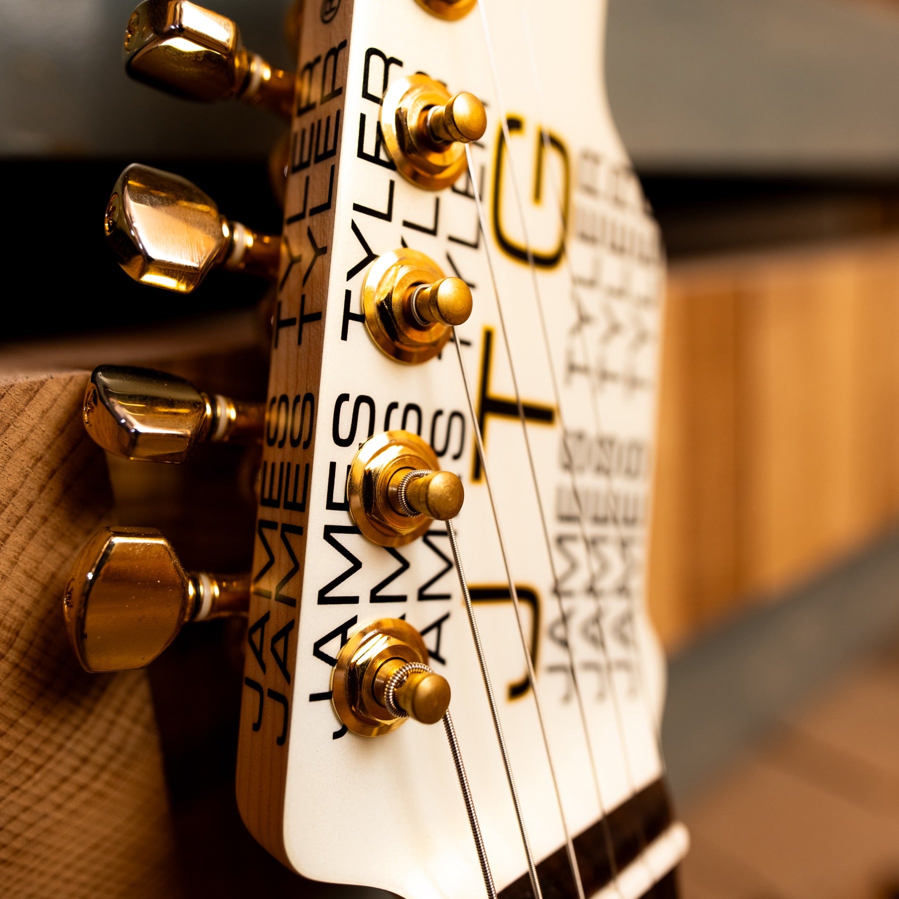 James Tyler JTG-MK1 -  White Pearl Metallic
