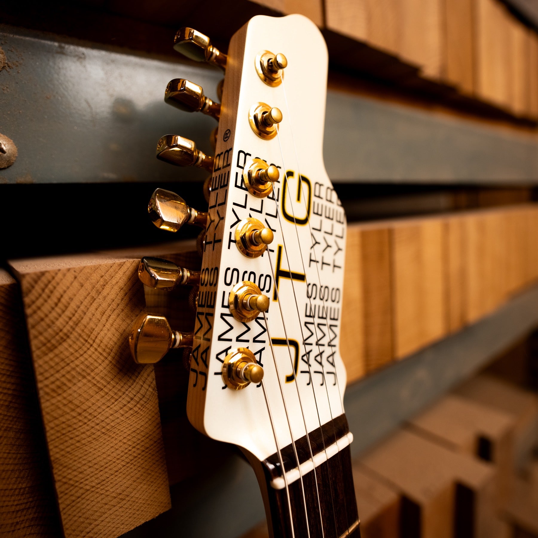 James Tyler JTG-MK1 -  White Pearl Metallic
