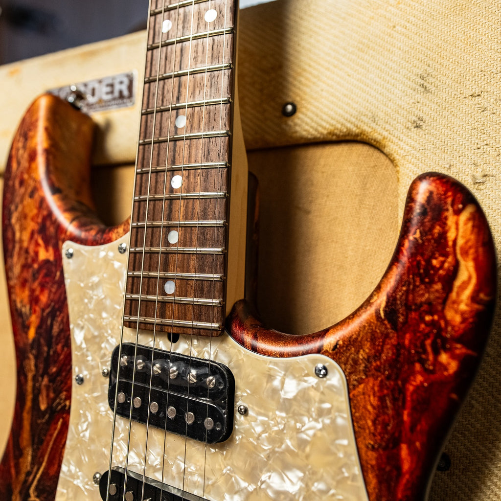 James Tyler USA Studio Elite HD in Caramel Cappuccino Shmear with Vintage White Pearl pickguard