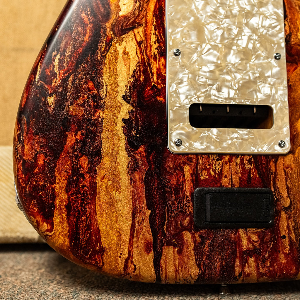 James Tyler USA Studio Elite HD in Caramel Cappuccino Shmear with Vintage White Pearl pickguard