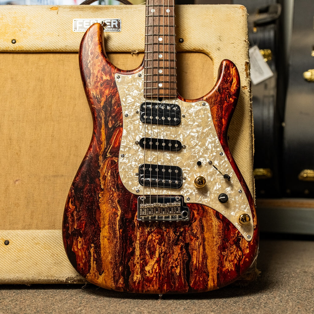 James Tyler USA Studio Elite HD in Caramel Cappuccino Shmear with Vintage White Pearl pickguard