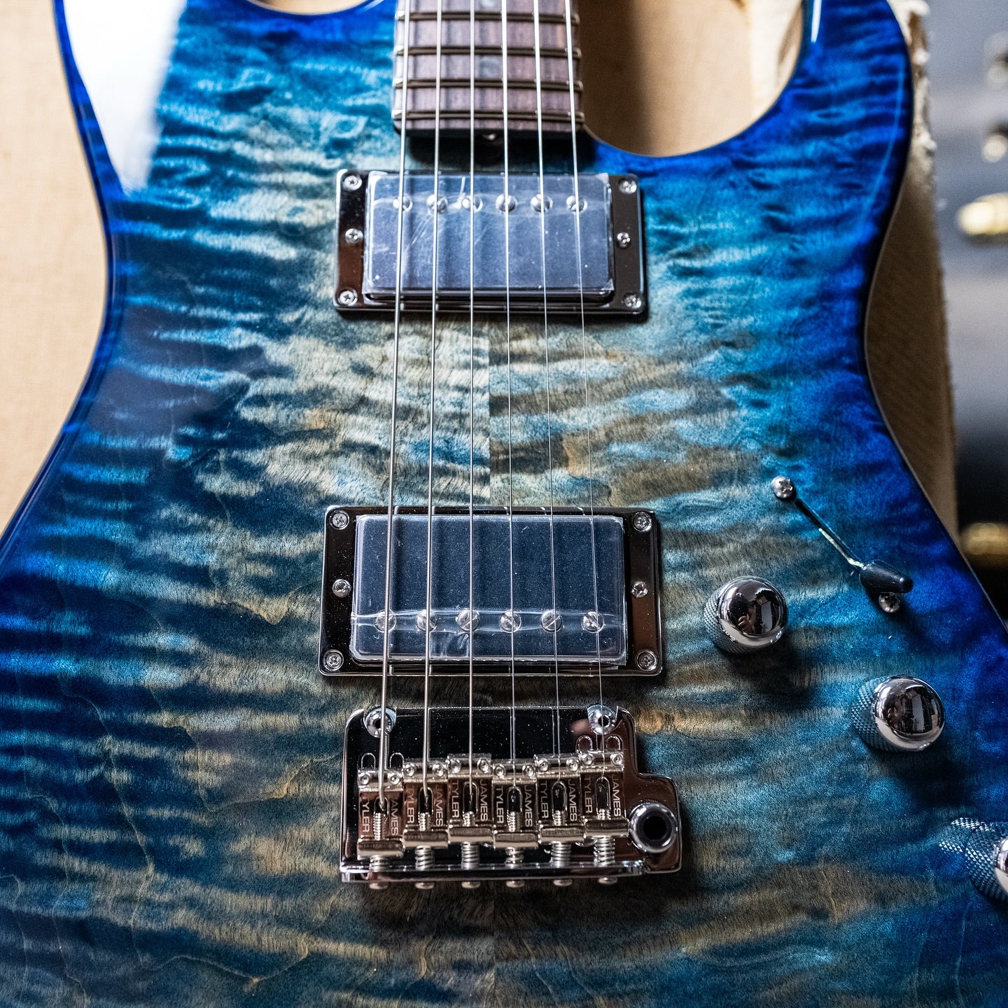 James Tyler USA Studio Elite HD-P with a quilted maple top and a roasted maple neck in Blue Burst finish