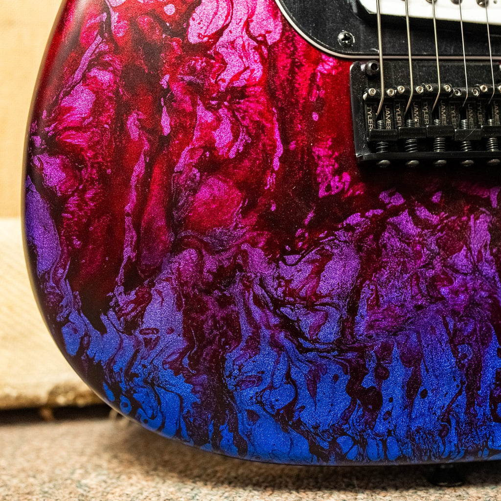 James Tyler USA Studio Elite HD – Reverse Jimburst over Cherry Red Shmear