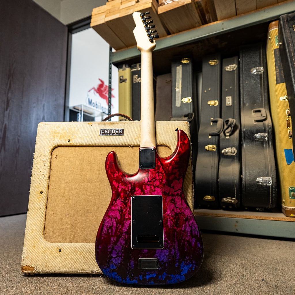 James Tyler USA Studio Elite HD – Reverse Jimburst over Cherry Red Shmear