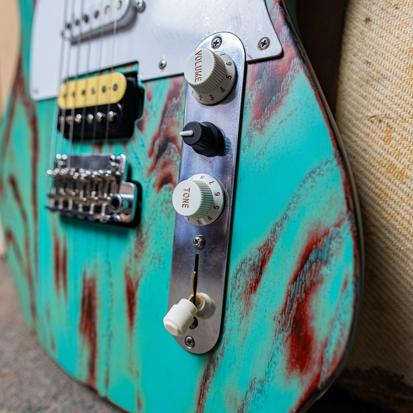 James Tyler USA Tylerbastar in Barn Find finish  Birdseye Maple neck, and Tummy & arm contours