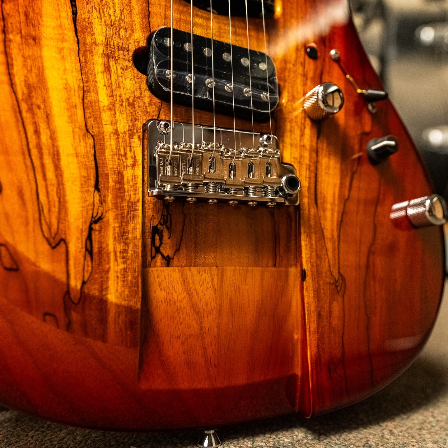 James Tyler USA James Tyler USA Ultimate Weapon HD – Honey Burst (Splat Maple)