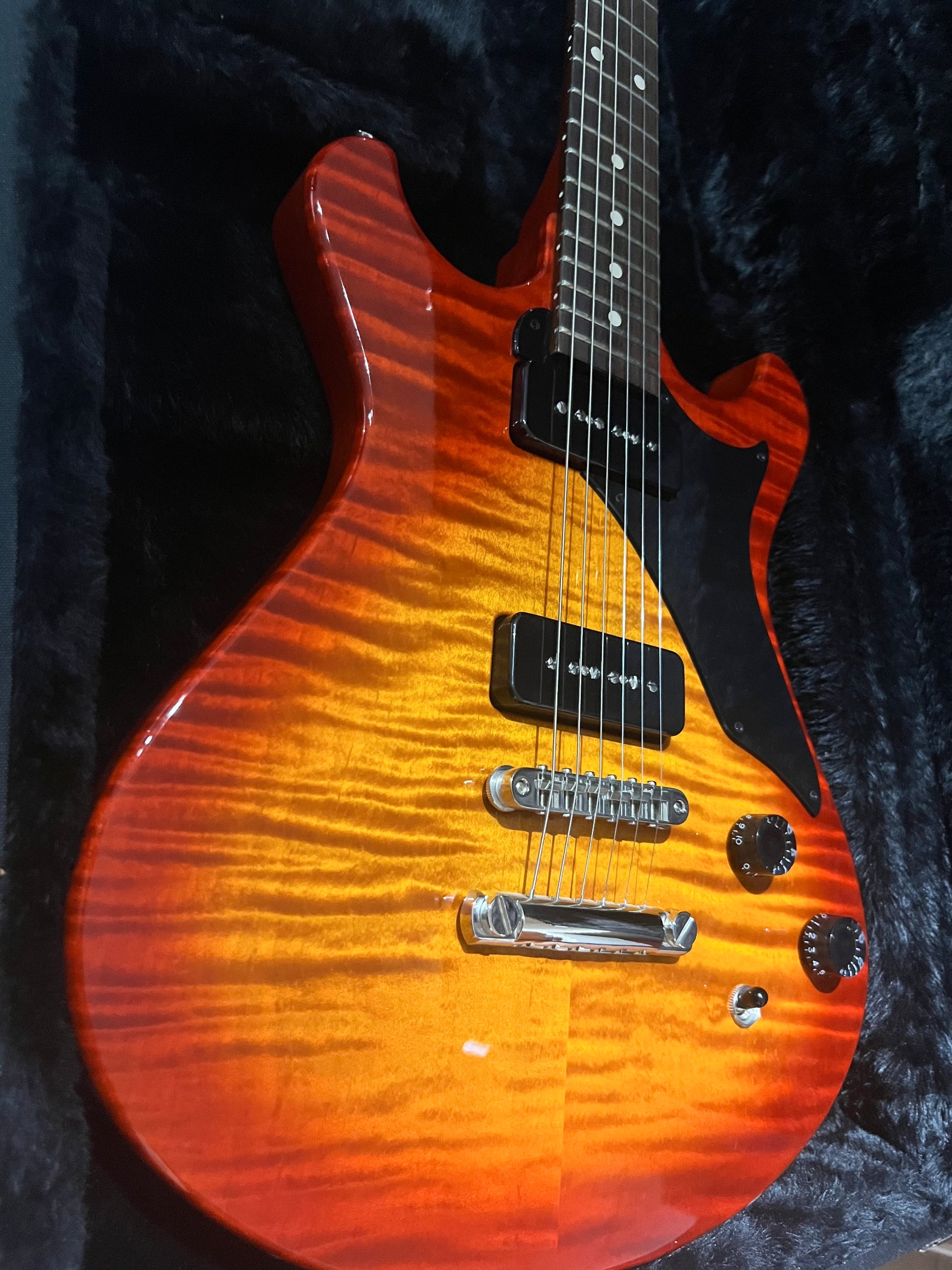 Knaggs Guitars - Keya “J” MT # 353, Cherry Burst