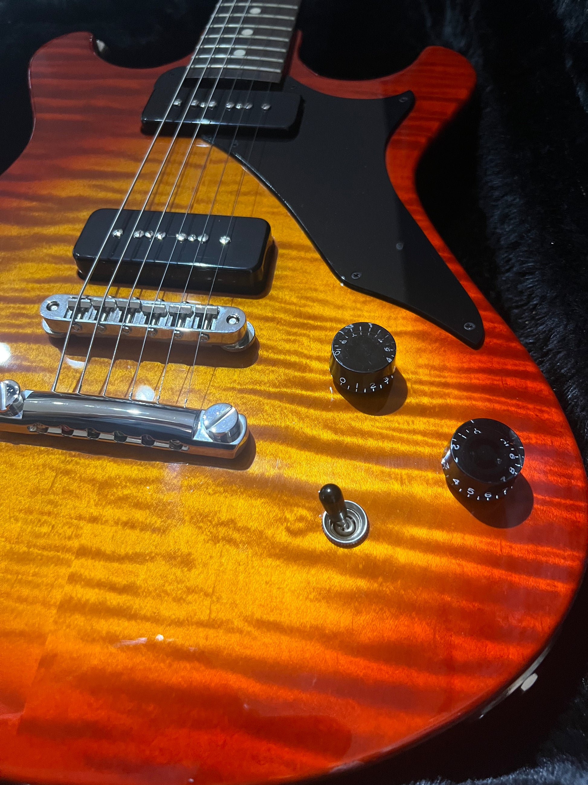 Knaggs Guitars - Keya “J” MT # 353, Cherry Burst