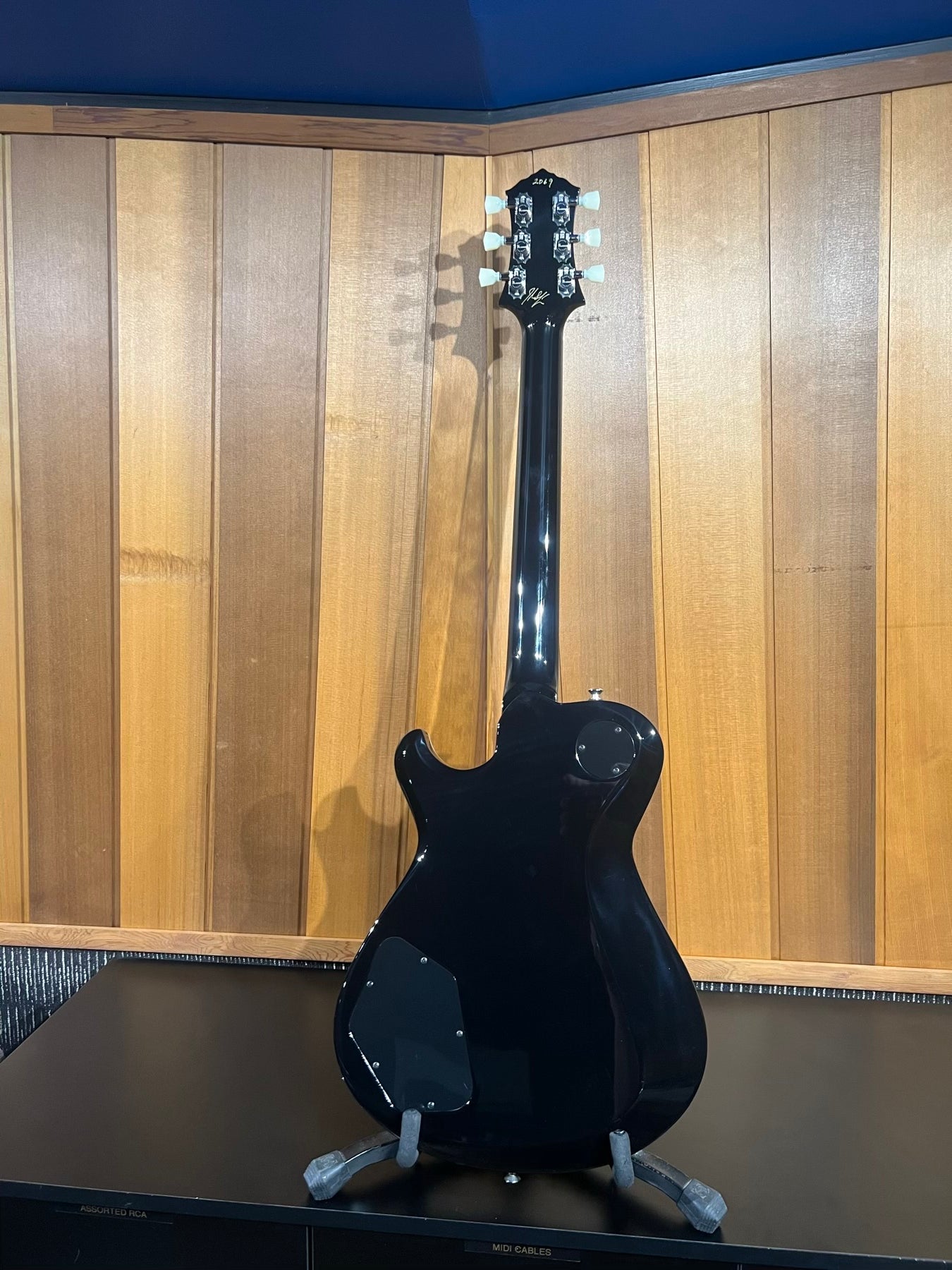 Knaggs Guitars - Kenai Burgundy #2069