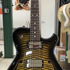 Knaggs Guitars - Chena #443 in Sunflower / Onyx Bind