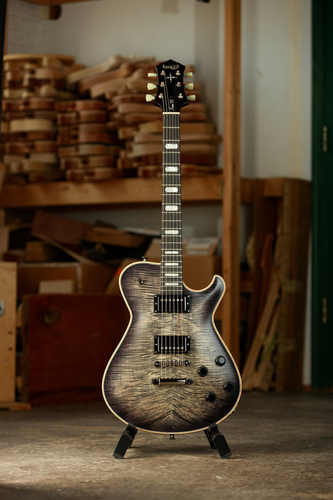 Knaggs USA Eric Steckel Keni T/S in CharcoalBurst T1 Top