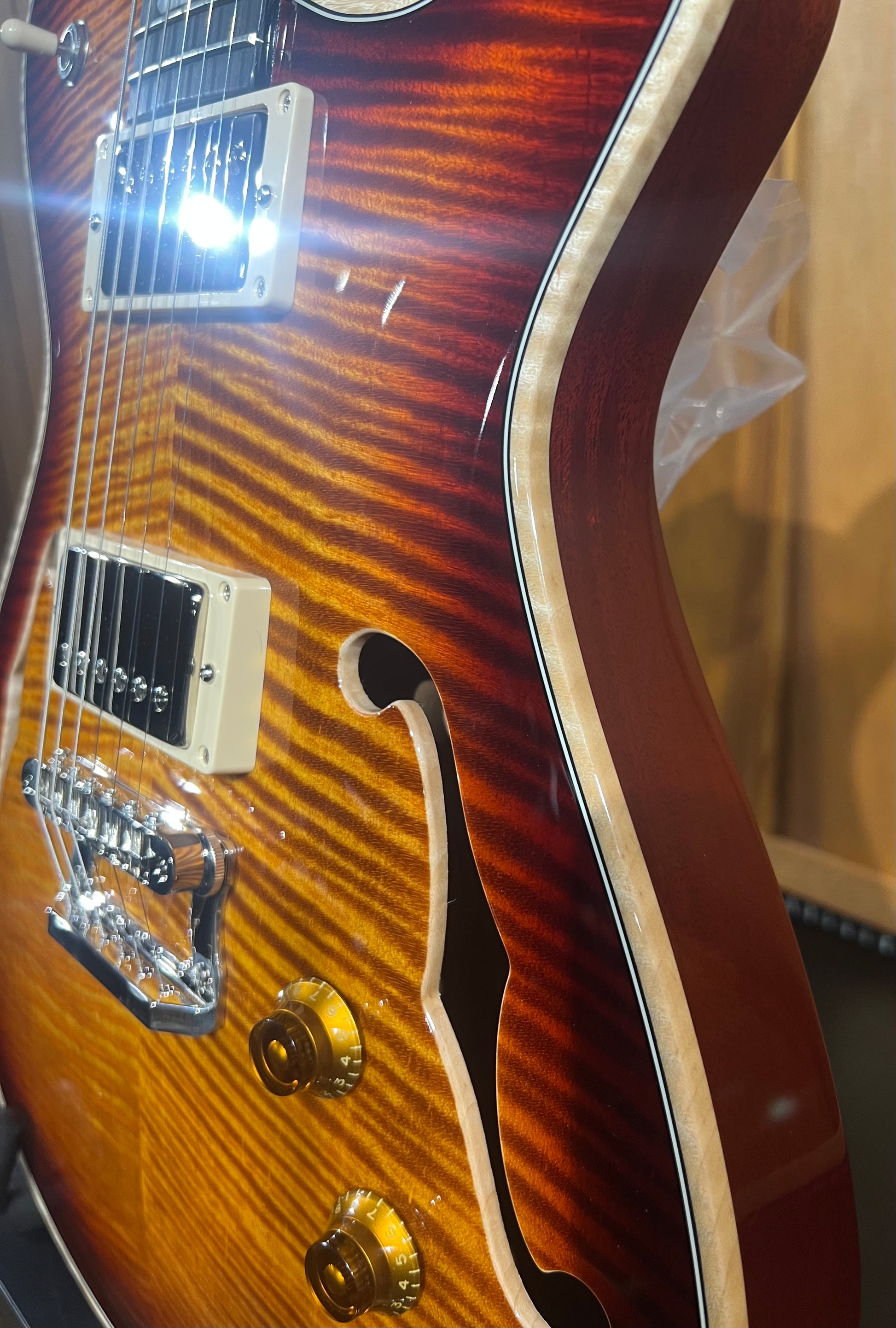 Knaggs Guitars - Chena, 454, Dark Cherry Burst