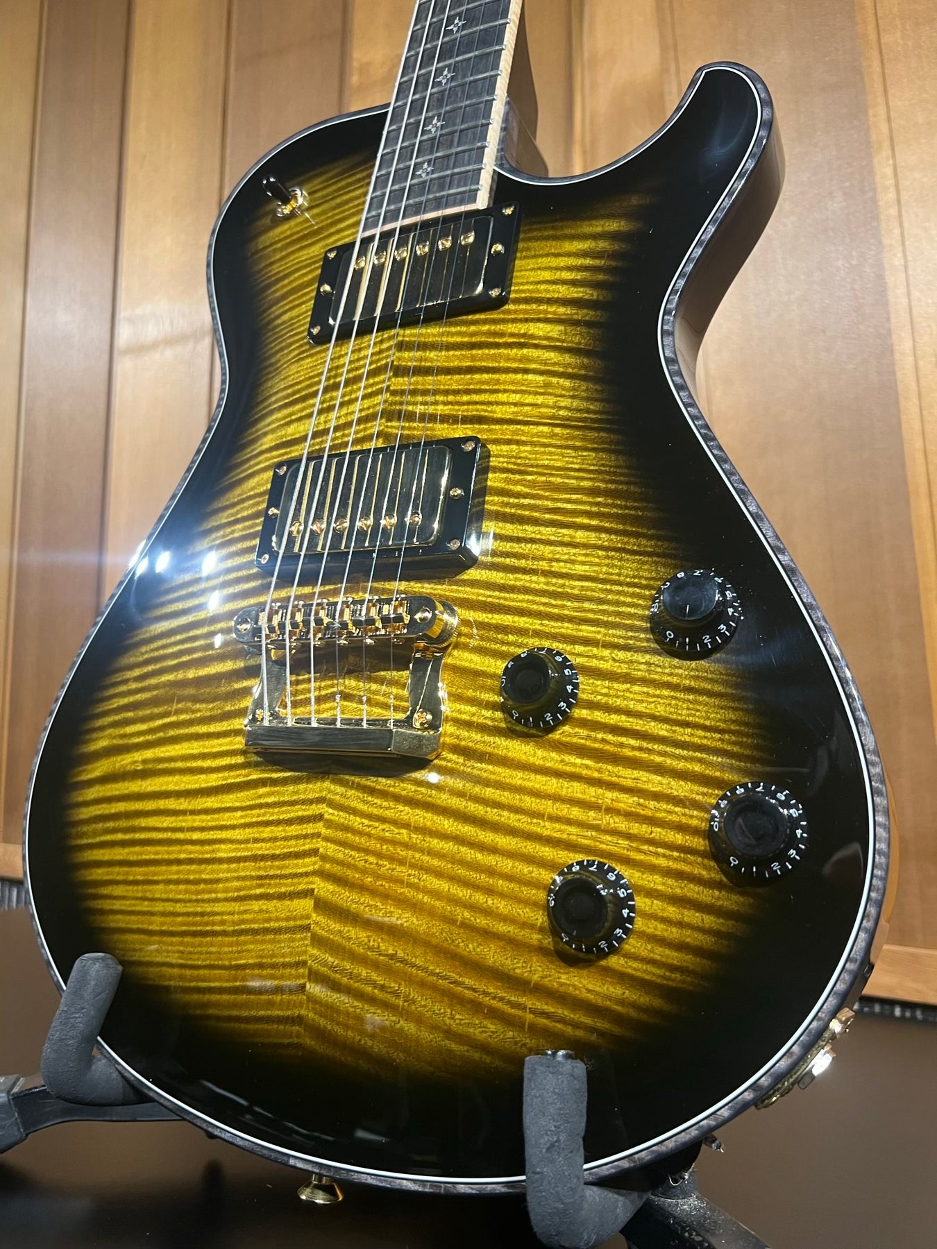 Knaggs Guitars - Kenai, # 2200, Sunflower Black Burst