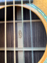 Load image into Gallery viewer, Martin OMC16RE-Aura  (Second Hand)