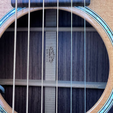Martin OMC16RE-Aura  (Second Hand)