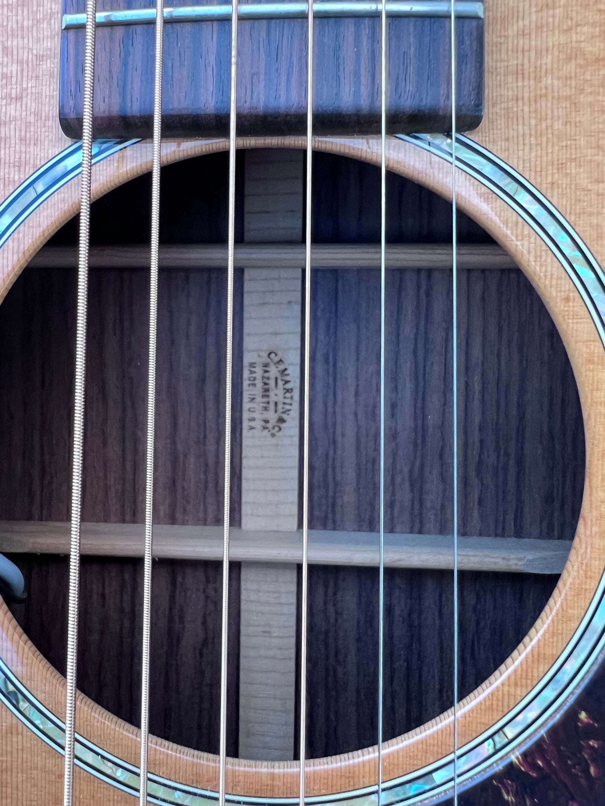 Martin OMC16RE-Aura  (Second Hand)