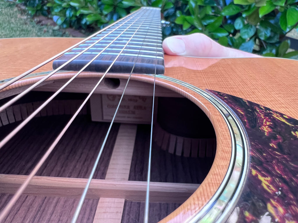 Martin OMC16RE-Aura  (Second Hand)