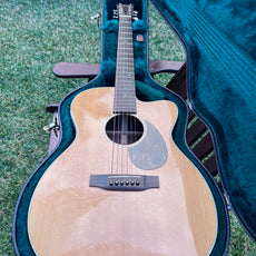 Martin OMC16RE-Aura  (Second Hand)