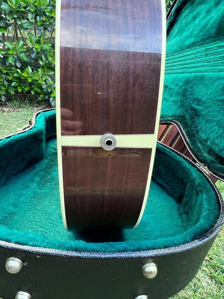 Martin OMC16RE-Aura  (Second Hand)