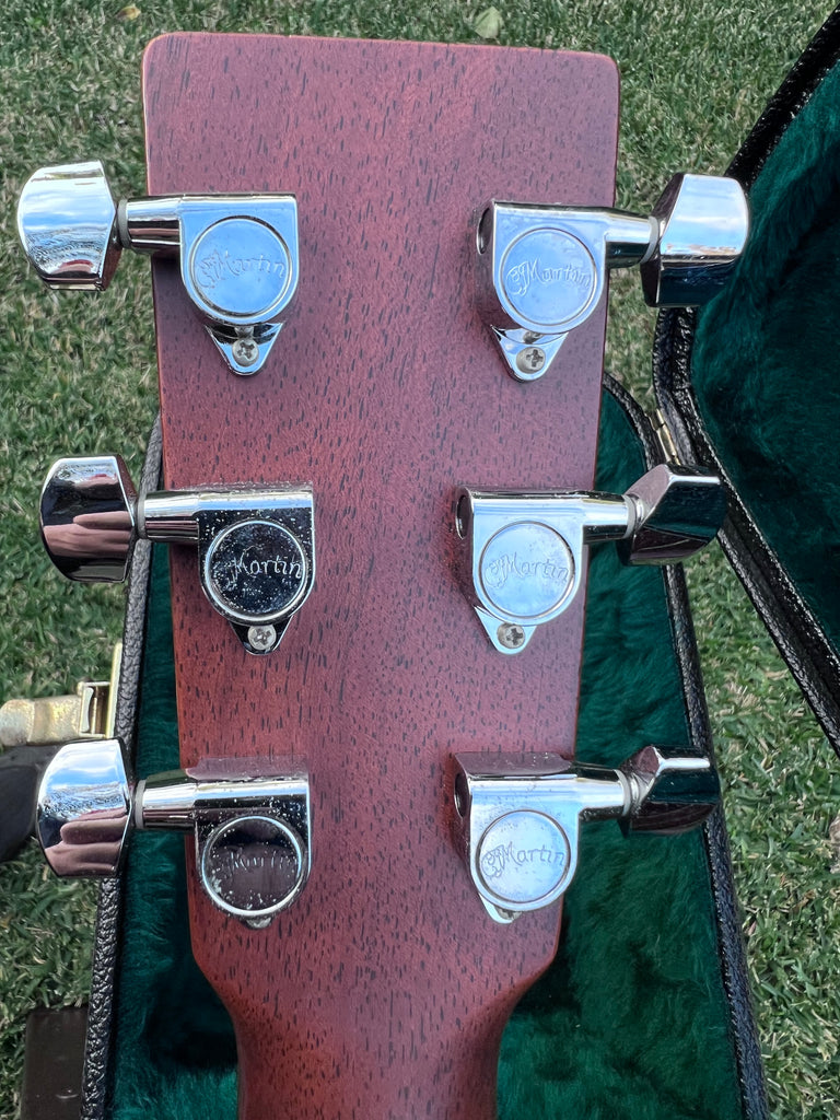 Martin OMC16RE-Aura  (Second Hand)