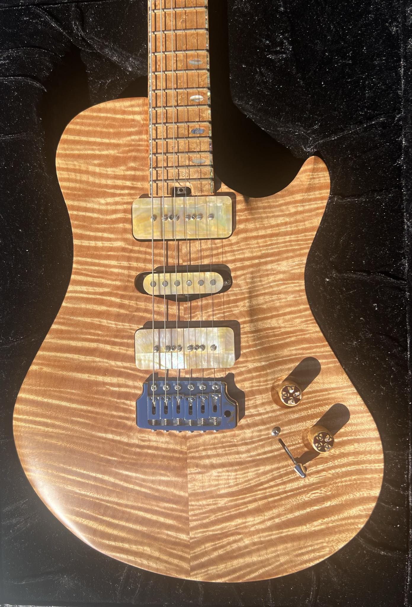 Warrior Rick Derringer “Isabella” Signature Guitar (Second Hand)