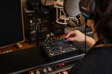 Load image into Gallery viewer, Hotone VOCLAS - Vocal Multi FX Processor